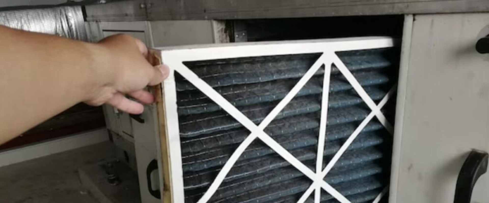 Are 16x25x4 Carrier HVAC Furnace Filters the Key to Cleaner Air and Lower Energy Bills?